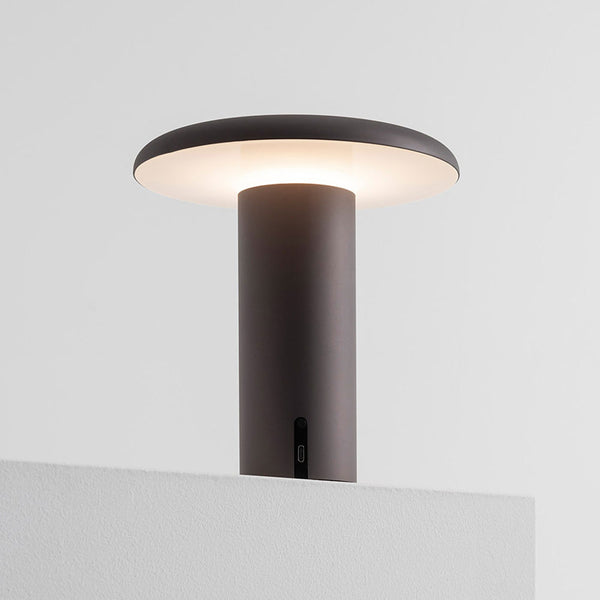 Artemide Takku LED-Tischleuchte mit Akku