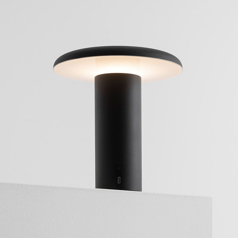Artemide Takku LED-Tischleuchte mit Akku