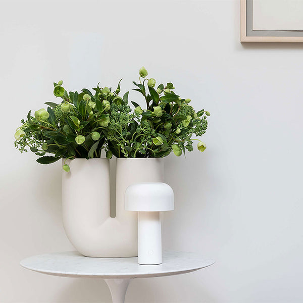 FLOS Bellhop Unplugged LED-Akkuleuchte