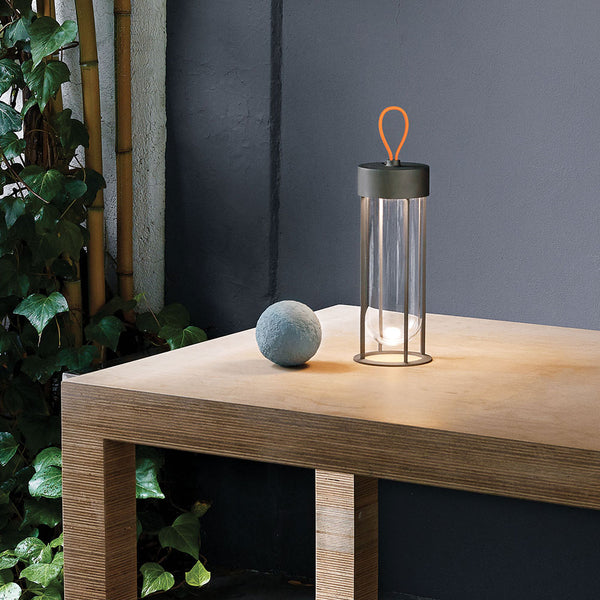 FLOS In Vitro Unplugged LED-Akkuleuchte