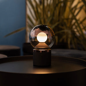 Occhio Luna pura LED-Akkuleuchte