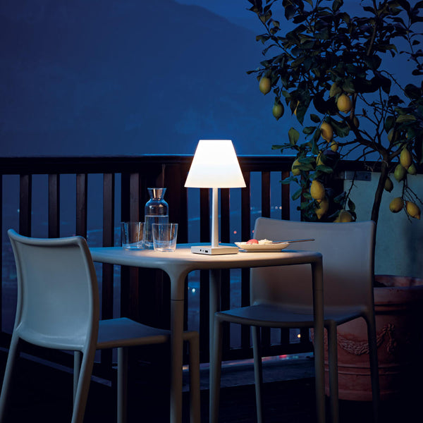 Rotaliana Dina+ LED-Tischleuchte mit Akku