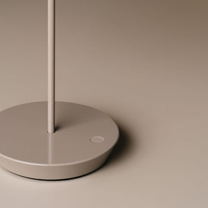 Vibia Mayfair Mini 5495 LED-Tischleuchte mit Akku