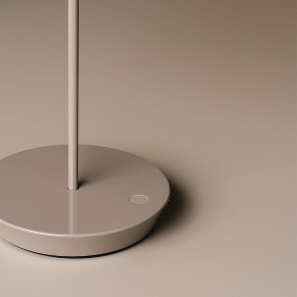 Vibia Mayfair Mini 5495 LED-Tischleuchte mit Akku